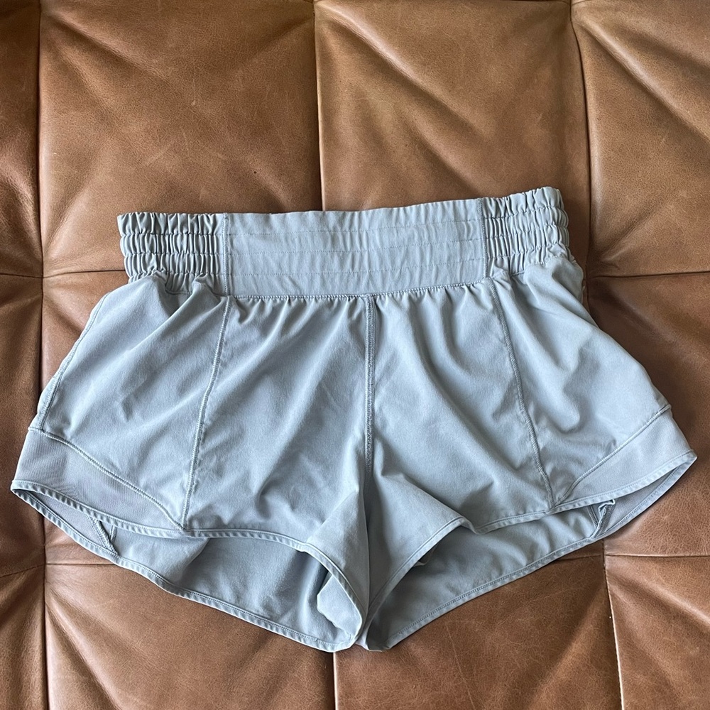 Lulu Lemon hotty hot High Rise Short, 6 S Gray